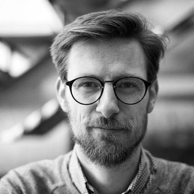 DatabeersRek's tweet photo. At Databeers Reykjavik #10 https://t.co/WoANgKY2NK at Origo in Borgartún 37,  on Thursday May 31st, at 17:30 - Ingimar Hólm, advanced AI programmer at Rocksteady Studios, will explain to us mere mortals How Dense Graphs connect movement in Suicide Squad: Kill The Justice League https://t.co/jBSoXPAKGa