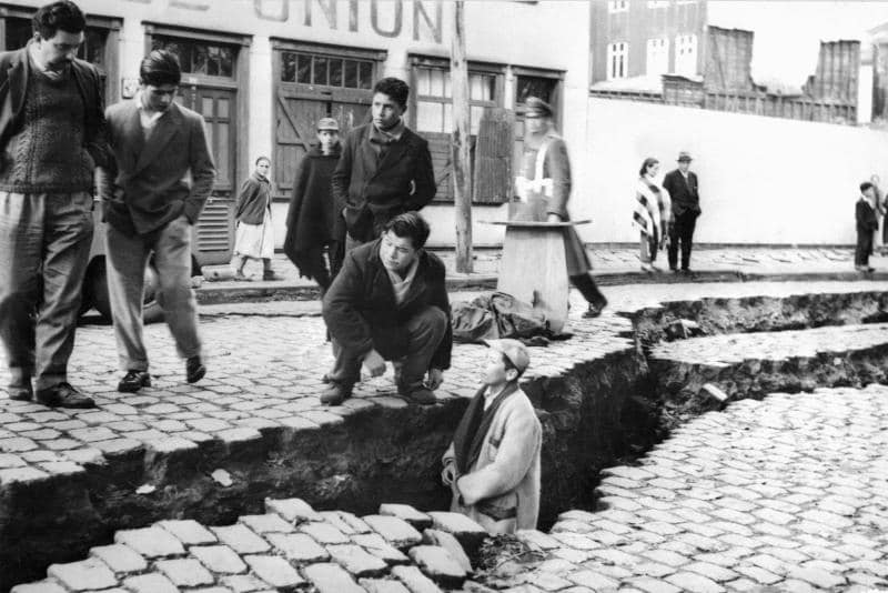 Today in 1960, the magnitude 9.5 #ValdiviaEarthquake-the most powerful in recent history-rocked the southern coast of #Chile for >10 minutes, killing thousands, causing landslides, triggering volcanic eruptions & spawning tsunamis so enormous that they caused 61 deaths in Hawaii.