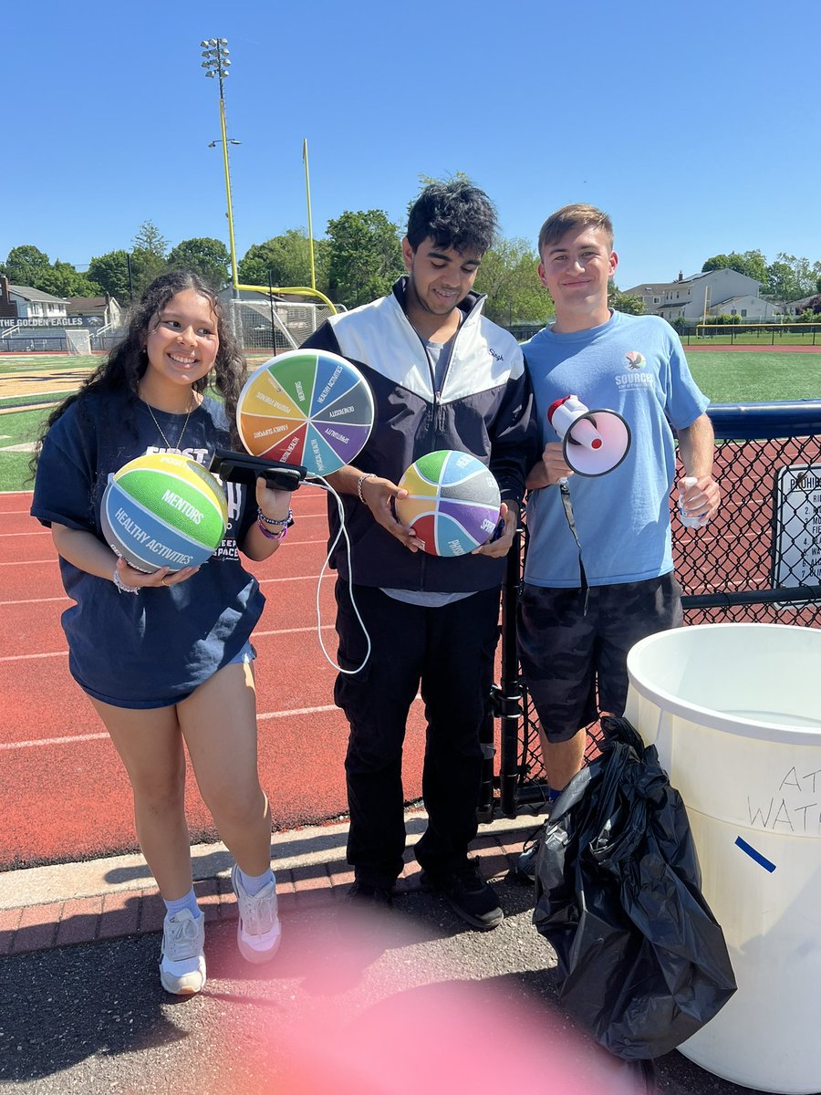 BethpageHSAP's tweet photo. Had the best time at the wellness walk! Thank you sources of strength what a great afternoon!!! #wearebethpage https://t.co/U4kCphXkcj