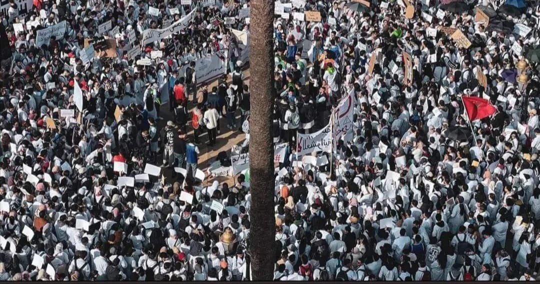hajarghr's tweet photo. #DoctorsUnderOppression
#Ne_Touche_Pas_A_Ma_Formation
#Ne_Touche_Pas_A_Mon_Representant
#التكوين_الطبي_و_الصيدلي_بالمغرب_يحتضر https://t.co/Jg0iSHUud7