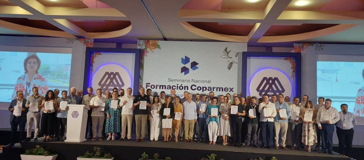 Así vivimos el Seminario Nacional de Formación en #Veracruz de <a href="/Coparmex/">Coparmex Nacional</a> .

Con ponencias, cursos y varias actividades me traje  nuevas ideas para trabajar y mejorar las condiciones de quienes conforman <a href="/CoparmexOax/">COPARMEX Oaxaca</a> .

Así vamos por nuestro presente y futuro empresarial. ✨