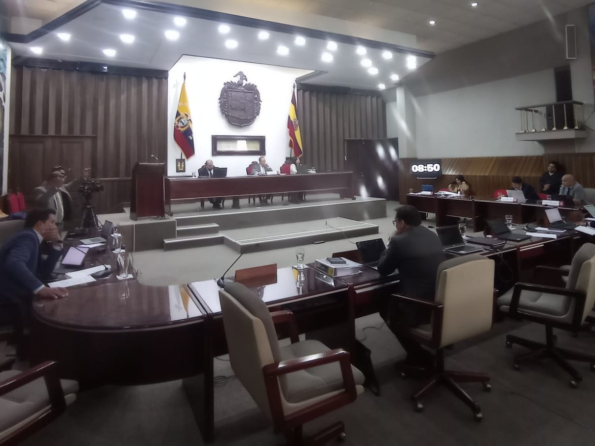 #Loja | Concejales emitieron carta al alcalde de Loja para que cambie de actitud AUDIO► n9.cl/g0l87