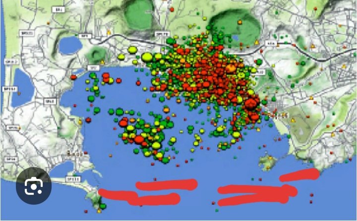 Cosimo51exMiur's tweet photo. #CampiFlegrei #Vesuvio #bradisismo Artisti capaci di "pensare ad alti livelli"! 😱 

Nel #Golfo di #Napoli  una "#COLLANAdiISOLE  #artificiali #galleggianti"
sul Mare:(da Sorrento a Procida)  con #pannelliSOLARI e
x #evacuare la #Popolazione!😠 https://t.co/jUEZFc8BGI
