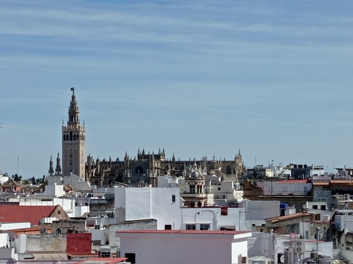 Verte y pasearte cada cierto tiempo...algo que necesito y me recarga.