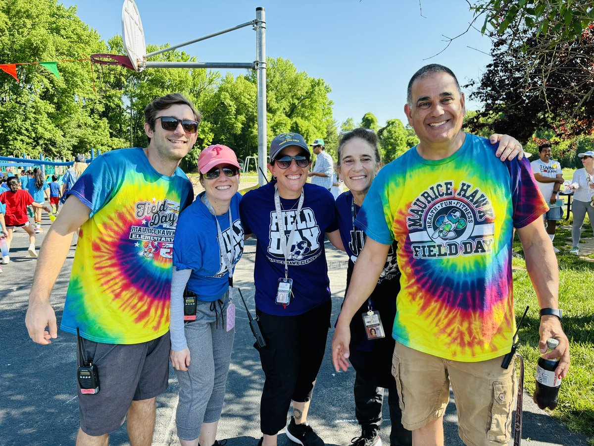 saralizbright's tweet photo. Our physical education teachers planned a top notch field day!! #hawkishappening ⚽️ 🏀 🏈 https://t.co/yKRVqpIt6q