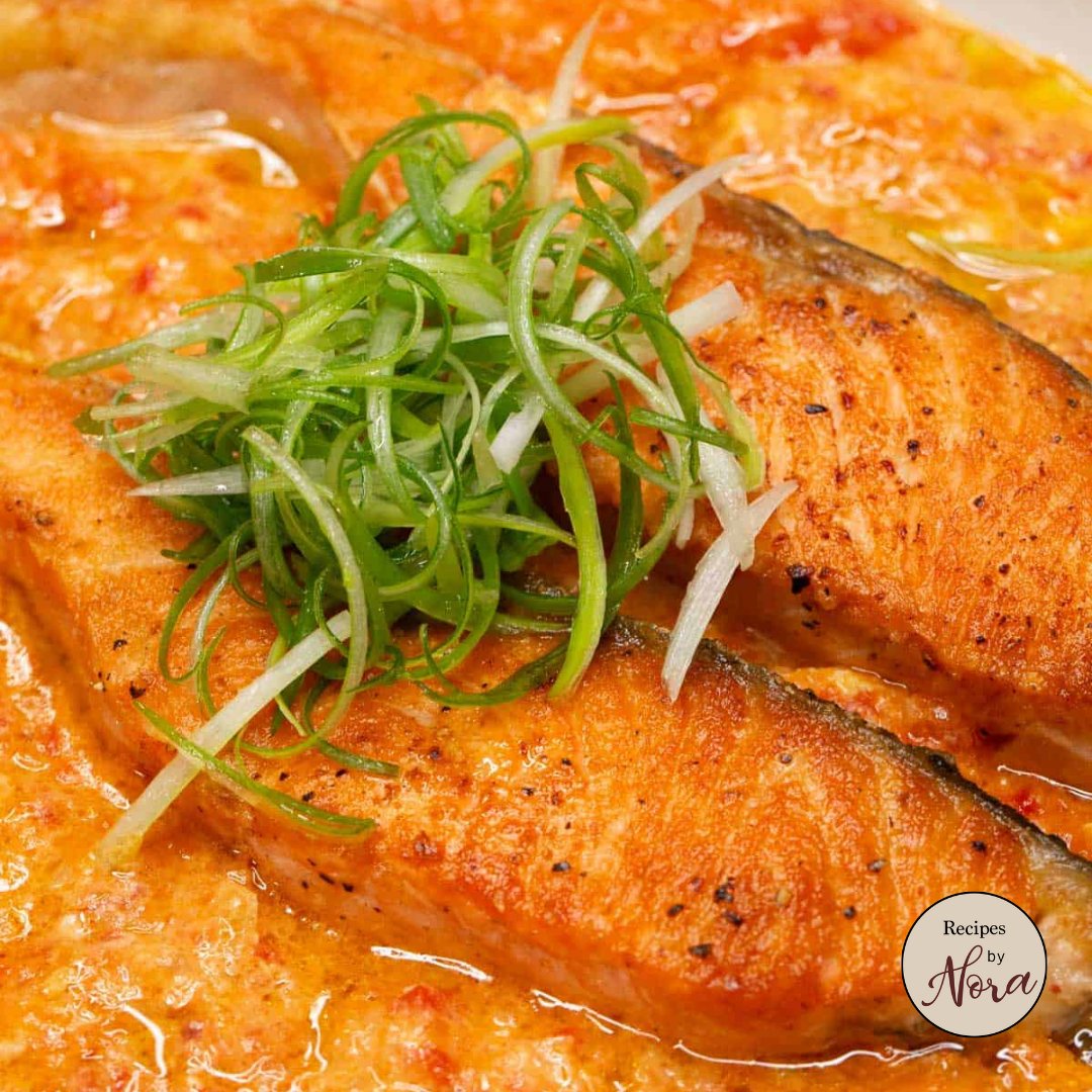 recipesbynora's tweet photo. Sarciadong Isda is a hearty dish with fried fish and a thick sauce made with naturally sweet tomatoes and creamy scrambled eggs.

✅ PRINTABLE recipe and detailed STEP-BY-STEP instructions at: https://t.co/jG0AVDd4Q1 

#sarciadongisda #sarciado #salmon #filipinofood #filipino https://t.co/pWKeMJCa1w