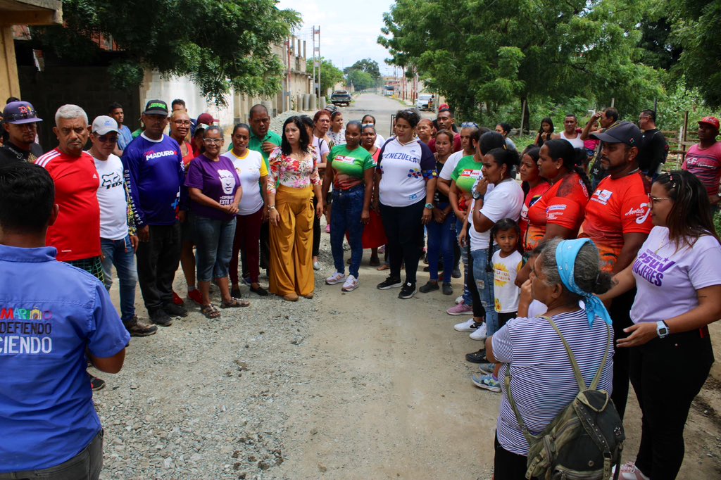 #22May A través del 1x10 del Buen Gobierno ha sido ejecutada la sustitución de tuberías de aguas servidas en la vía principal de la calle Peñalver, una importante labor que se llevó a cabo con el apoyo del Pdte.<a href="/NicolasMaduro/">Nicolás Maduro</a> #PuebloMaduroPaLasQueSea