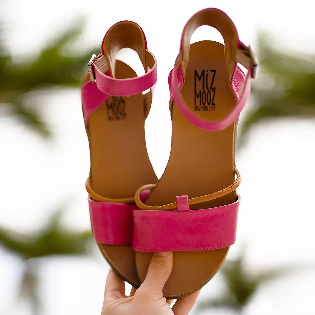MizMooz's tweet image. Spring vibes 💅 💐 ft. the Medina Sandal, Dinah the Cat, the Gwen Slide, and the Carlitos Boot! miz-mooz.com #springshoes #mizmooz