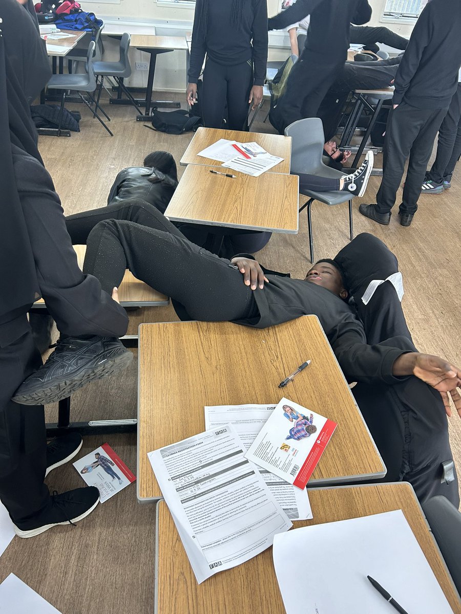 S3 completing their level 6 first aid in the sun a couple of weeks ago - learning  CPR and dealing with casualties in awkward places 🤔🥲 <a href="/OldieHWB/">Oldmachar HWB</a>  <a href="/oldmachar/">Oldmachar Academy</a>