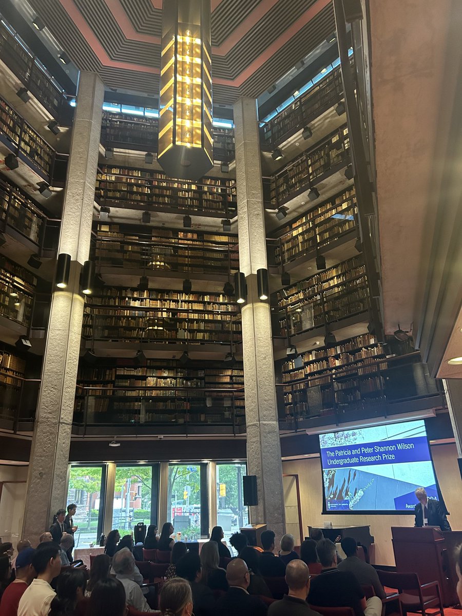 CassabonMichael's tweet image. Meanwhile, work continues as usual at the #eternalarchive. #startrek #fisherlibrary