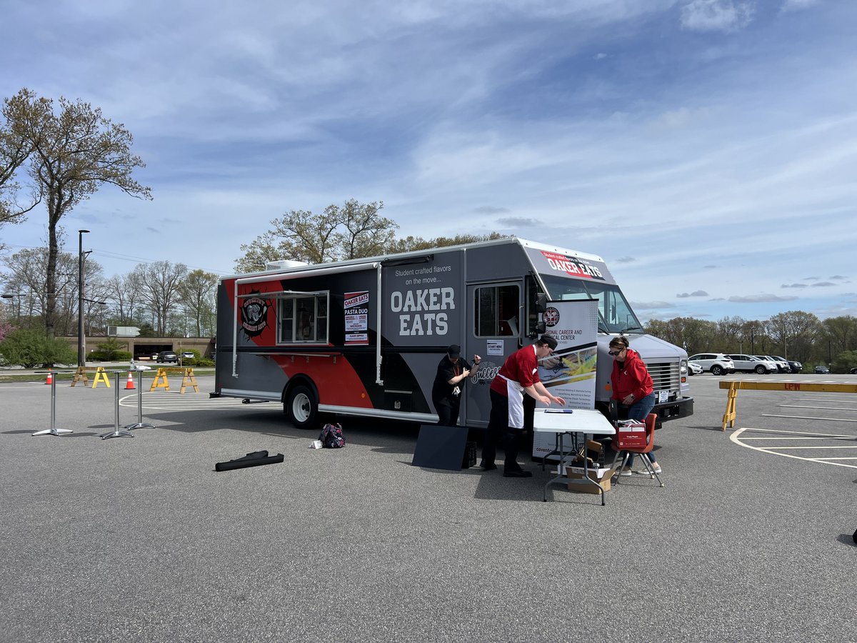 RIDeptEd's tweet image. The MBE Incubator program has played an integral part in RIDE’s #MenuForSuccess initiative, giving 15 school districts food trucks/trailers to help students gain real-world experience in entrepreneurship, culinary arts, graphic design &amp;amp; more.