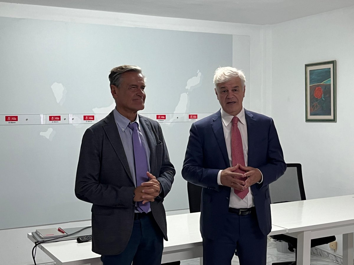 🌹 Encuentro de <a href="/JFLopezAguilar/">Juan F López Aguilar</a> con compañerxs y simpatizantes de <a href="/PSOEElHierro/">PSOE El Hierro</a> 

🇪🇺 El #9J salimos a ganar en todas las islas

#MásEuropa #MásPSOE 

📍 Valverde, #ElHierro