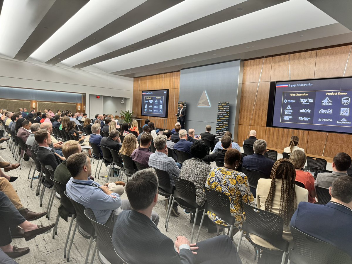 JonnyBird's tweet image. The latest @engagevc cohort showcasing their companies at @GeorgiaPower’ HQ. 

Well done, AdPipe CEO, @logdoglevy!