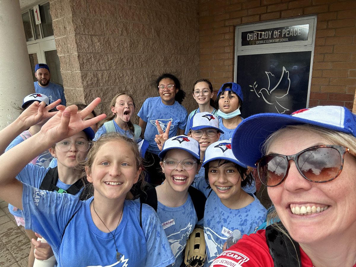BaxterCYC's tweet photo. @OLPhcdsb what a day. We had so much fun. Thanks @BlueJays #girlsatbat Got back to school right before the rain. Perfect timing on a perfect day. https://t.co/Se4r1YKPkm