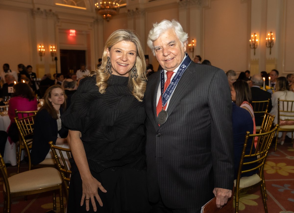 Paideia Institute (@paideiainstitut) on Twitter photo Here is just a glimpse of the fun we had last week honoring <a href="/wmarybeard/">mary beard</a> OBE and Dr. Thomas Sculco at our 2024 Arete Award Gala! A heartfelt thank you to everyone who joined us in support of the future of Classics. Stay tuned for more photos + videos of our honorees' speeches! Here is just a glimpse of the fun we had last week honoring <a href="/wmarybeard/">mary beard</a> OBE and Dr. Thomas Sculco at our 2024 Arete Award Gala! A heartfelt thank you to everyone who joined us in support of the future of Classics. Stay tuned for more photos + videos of our honorees' speeches!
