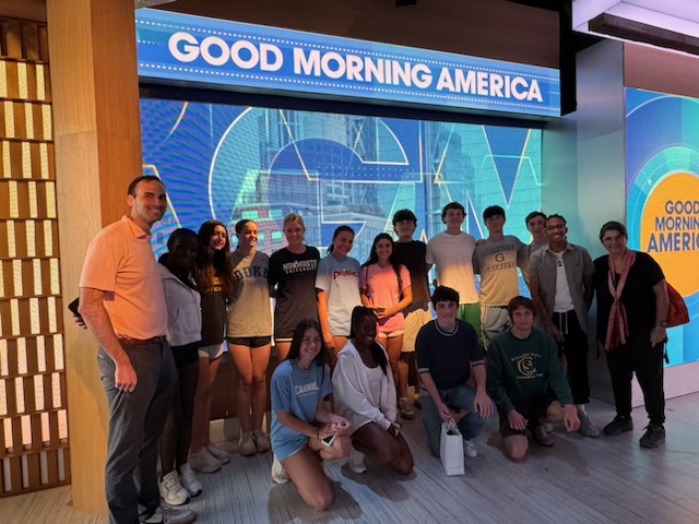 EAMayTerm's tweet photo. Good Morning America! It was an exciting day for the students in the Culture Vultures #EAMayTerm, who not only toured the @GMA studio, but also learned about how the show works and different operations that go on to prepare. https://t.co/BTDqTmCBvq