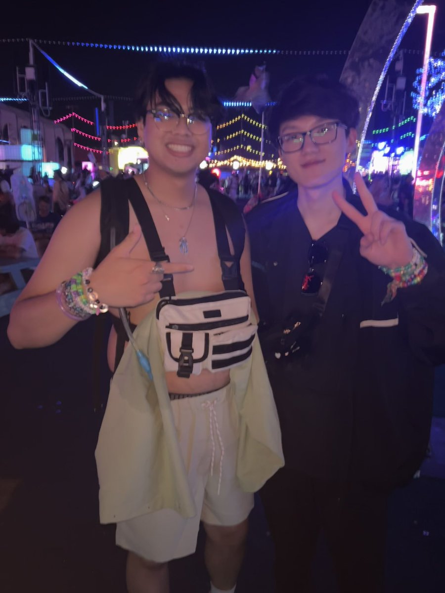 panypatrick's tweet photo. When you’re rolling and meet the goat @iiTzTimmy https://t.co/MoapMqwBGT