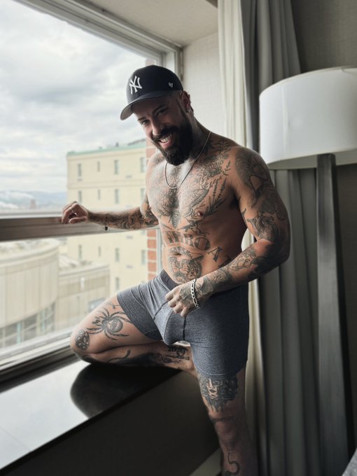 Share this and I'll dm you. https://t.co/js8XJ9AydG<a href="/tag/gym"class="tags"><span>#gym</span></a><a href="/tag/lgbt"class="tags"><span>#lgbt</span></a><a href="/tag/montreal"class="tags"><span>#montreal</span></a><a href="/tag/flex"class="tags"><span>#flex</span></a><a href="/tag/share"class="tags"><span>#share</span></a><a href="/tag/gay"class="tags"><span>#gay</span></a><a href="/tag/viral"class="tags"><span>#viral</span></a>