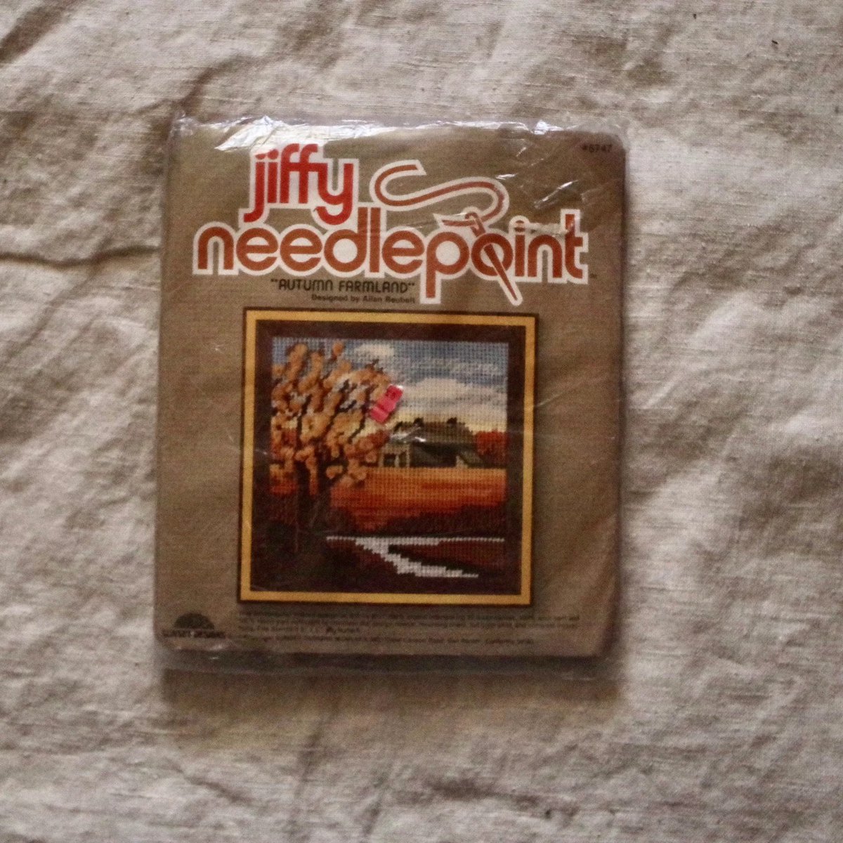 Jiffy Needlepoint kit ourtimewarp.etsy.com/listing/161019… #ety #etsyseller #etsyshop #jeffyneedlepoint #needlepointkit #needlepoint #crossstich