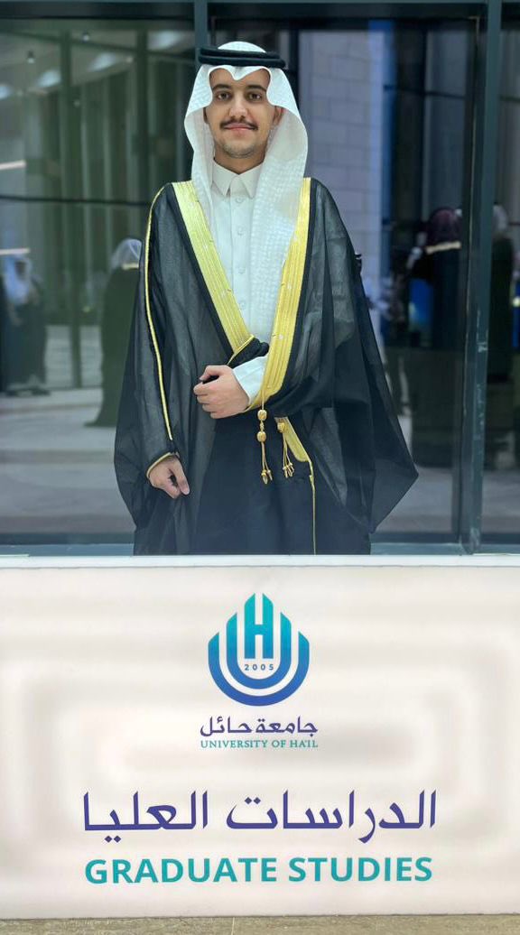 iaziz79's tweet photo. الحمد لله الذي تتم به الصالحات :سعدنا مساء اليوم بحصول الابن المحامي معاذ
@iM3ath_ على درجة الماجستير في القانون التجاري:(فقه النظام التجاري)
وحصول ابنتي على درجة البكالوريوس،كلية الشريعة ،جامعة #حائل بارك اللہ لهما وبهما.
#مبروك_التخرج #حايل 
#حفل_تخرج_الدفعة_التاسعة_عشرة 
@_UOH https://t.co/X4NrHTU9Lp