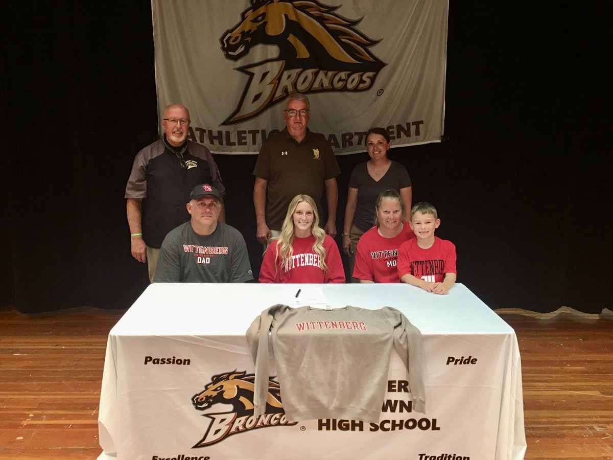 Congrats to our catcher &amp; outfielder for signing to continue her education in nursing and softball career at <a href="/WittSoftball/">Wittenberg Softball</a>! So proud of you Gracie! 🤍 <a href="/gracieheitker17/">gracie heitker 2024</a>