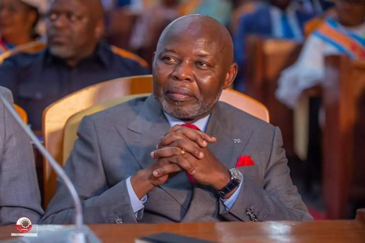 🔴#FLASH !!! L'honorable <a href="/VitalKamerhe1/">Vital Kamerhe</a> vient d'être élu Président de l’Assemblée Nationale avec 371 voix sur 407 voix exprimées ! Je dis mon admiration et mon respect pour ce grand homme, un modèle de courage, de résilience et d'organisation pour nous tous ! Mwalimu ! 🎉🇨🇩