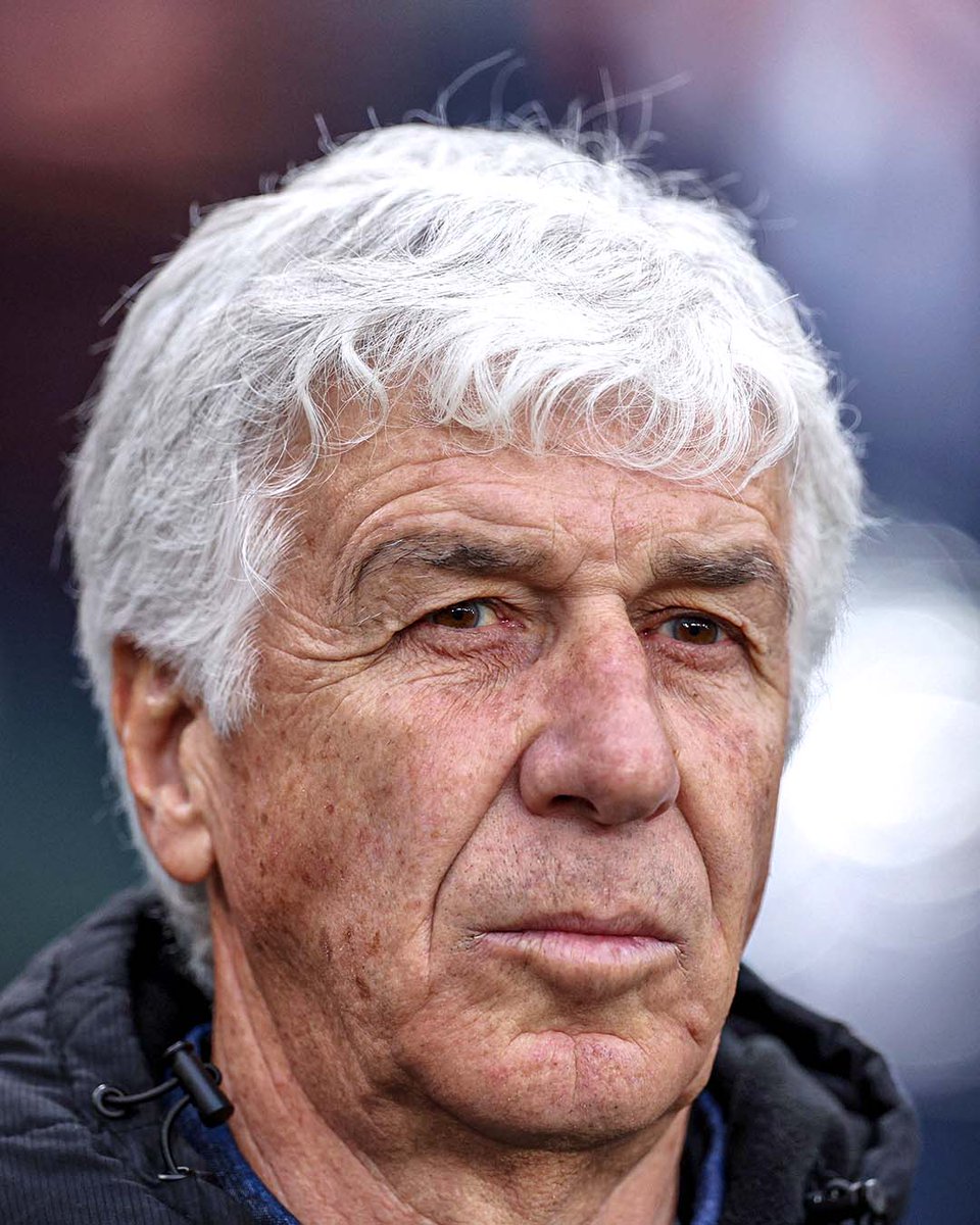 Gian Piero Gasperini has won his first trophy after 30 years in management with six different teams. It is also Atalanta’s first cup since 1963 and their first-ever European trophy. 🇮🇹🏆 #Atalanta • #UELFinal