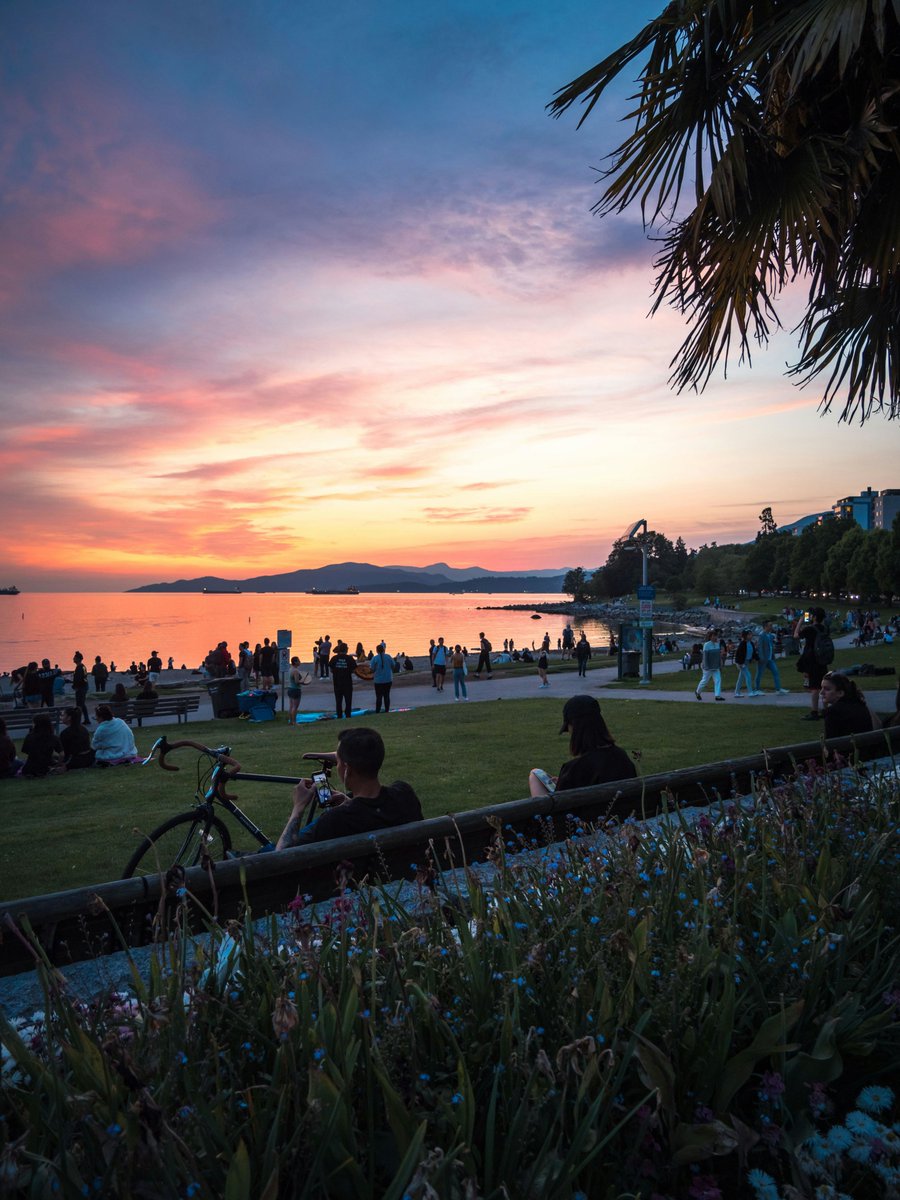 Those sunsets at English Bay 🌅

#vanextendedstay #vancouver #extendedstay