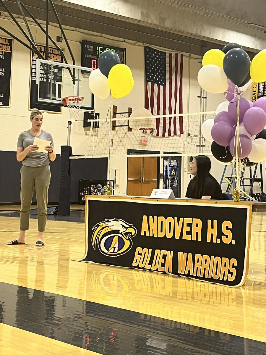 Class of 2024 setter Sowol Lee singed her NLI to the University of Bridgeport (NCAA D2) today! Congrats Sowol and thank you for all you did for AHS VB 💙 💛