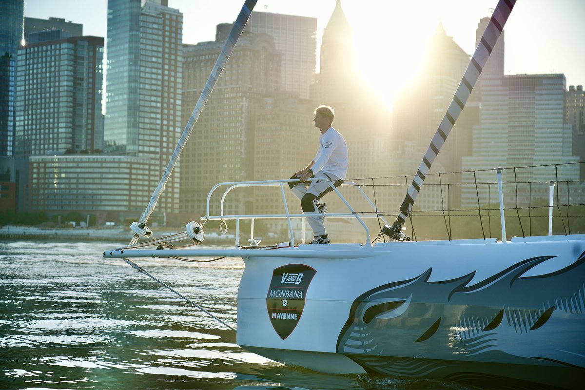 À la lueur d’un levé de soleil dans la baie de Manhattan…🌇🗽
Bonjour New York !

<a href="/VandBOfficiel/">V and B</a> #Monbana <a href="/mcommemayenne/">AimecommeMayenne</a> <a href="/ImocaGS/">IMOCAGlobeSeries</a> <a href="/vaincrelamuco/">Vaincre la Muco #SAM2025</a> 

📸 <a href="/MaxFalc/">Maxime FALCONE</a>