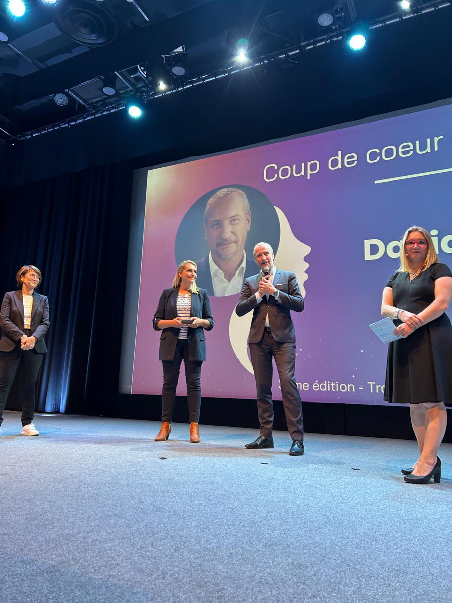 Alexandra BORCHIO FONTIMP (@alexndraborchio) on Twitter photo Émue de remettre le prix de la meilleure startuppeuse de la Côte d’Azur à Alexandra Brehier Fondatrice <a href="/TBartering/">TalentCoin SmartSkills bartering</a> ainsi que le prix coup de cœur à <a href="/DavidSimplot/">David Simplot</a> pour son soutien à la promotion des femmes dans la Tech !
Ensemble,facilitons l’accessibilité de la science aux femmes Émue de remettre le prix de la meilleure startuppeuse de la Côte d’Azur à Alexandra Brehier Fondatrice <a href="/TBartering/">TalentCoin SmartSkills bartering</a> ainsi que le prix coup de cœur à <a href="/DavidSimplot/">David Simplot</a> pour son soutien à la promotion des femmes dans la Tech !
Ensemble,facilitons l’accessibilité de la science aux femmes