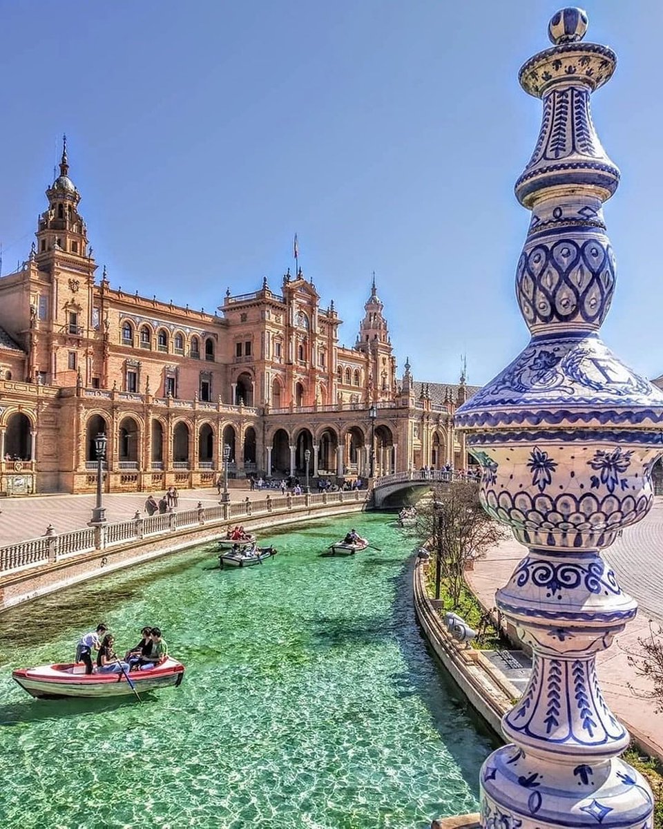 3. Seville, Spain 🇪🇸

Seville is famous for its historic architecture, Flamenco dancing, the Alcazar, Gothic cathedral, La Giralda, tapas cuisine, and vibrant annual festivals.