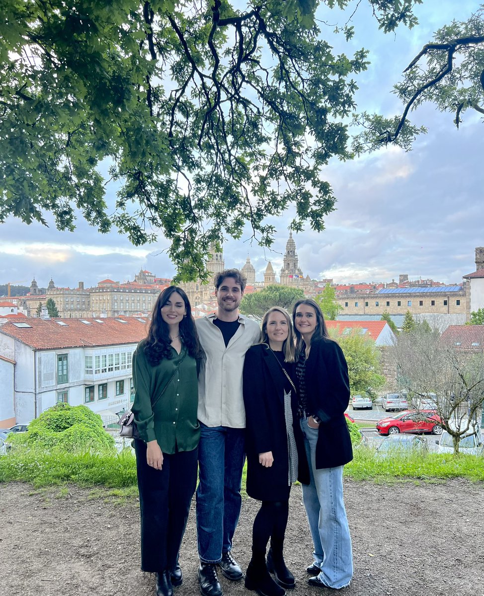 Aracelimgr's tweet photo. Primer día 🤩 #IBFH2024 @FarmaCHUSLab https://t.co/cz8dq0Wo71