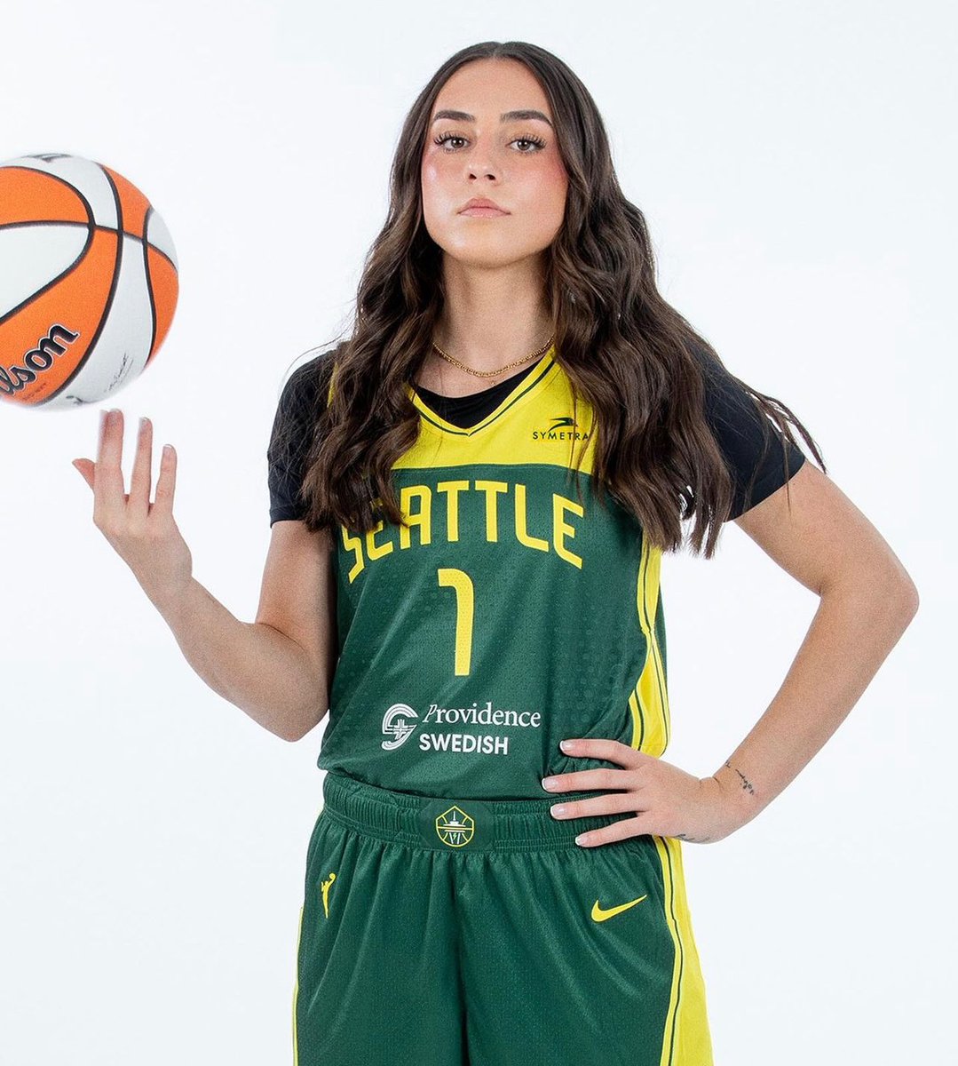 Nika Mühl will make her official WNBA debut tonight against the Indiana Fever! 🌩️💚