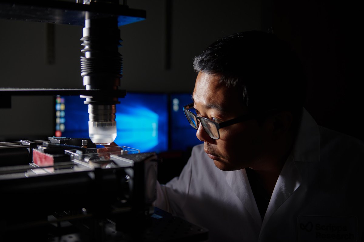 With expertise in large-volume light-sheet imaging, high throughput screens & circuit-based tools, neuroscientist @liye_tsri wants to develop technologies for a whole-body approach to studying neurodegeneration #BrainAwarenessMonth