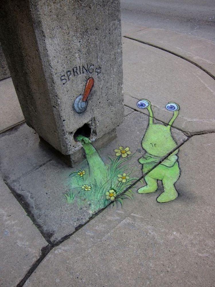 Chalk Artist Transforms City Streets With Charming Interactive Drawings mymodernmet.com/david-zinn-sid… #StreetArt #chalkdrawings