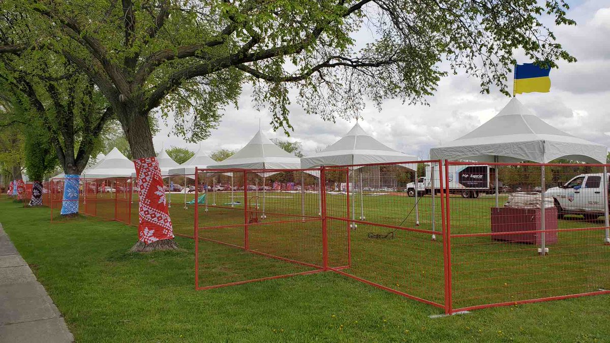 Our amazing volunteers are starting to set up the grounds! ☀️ Молодці!! 

#UFestPrep #UFest2024 #UFestYEG #yegevents #yegcommunity #yegvolunteers #yeg