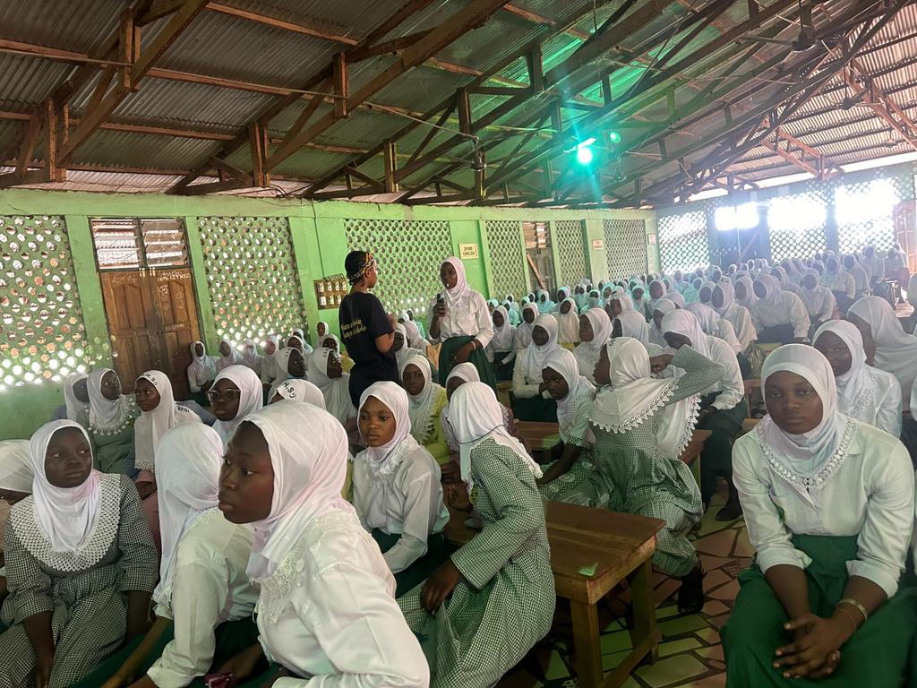 ‘Gender Equality can only be reached if we are able to empower women’Michelle Bachelet.
We visited Islamic Senior High School where we successfully launched the Yes!Girl’s Can Promote Gender Equality Campaign. @wagggsworld @YessMovement @Norecno @africa_region @WAGGGSAsiaPac
