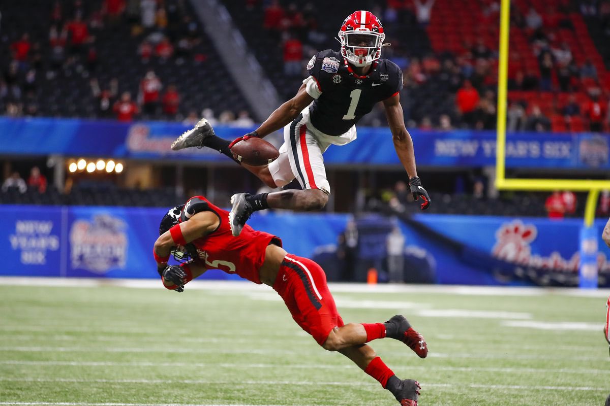 After a great conversation with <a href="/CoachVMAKASI/">Verlain Betofe</a> &amp; <a href="/CoachDee_UGA/">Donte Williams</a> I am extremely blessed to say I received my 26th division 1 offer from the university of Georgia #godawgs🐶 <a href="/ChadSimmons_/">ChadSimmons</a> <a href="/GregBiggins/">Greg Biggins</a> <a href="/adamgorney/">Adam Gorney</a> <a href="/BrandonHuffman/">Brandon Huffman</a> <a href="/DemetricDWarren/">Demetric D. Warren</a>