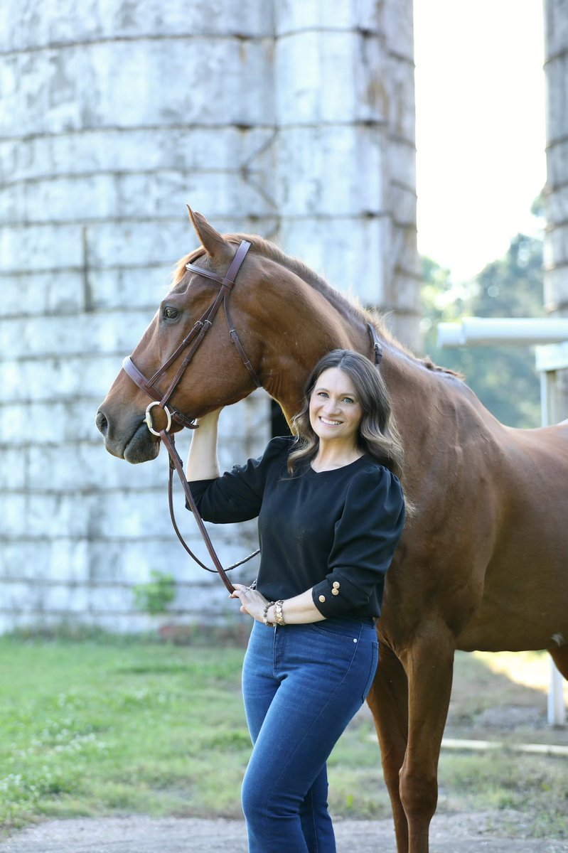 PublisherAbbott's tweet image. Family photos and horse headshots! Got to love amazing #equinephotographers like #kindredspiritphotography