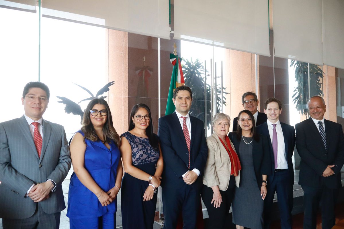 📸En las instalaciones de la @SRE_mx , la canciller @aliciabarcena y el jefe del Servicio de Administración Tributaria @SATMX, Antonio Martínez, lideraron la suscripción del Convenio General de Colaboración entre dichas dependencias para la inscripción en el #RFC de las personas