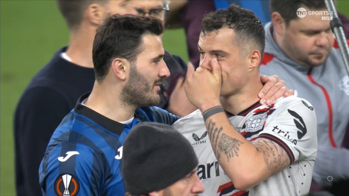 “We should’ve left Arsenal sooner to win some proper trophies”