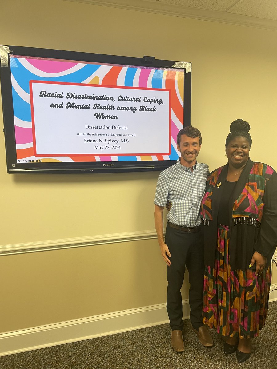Briana_N_Spivey's tweet image. I PASSED MY DISSERTATION DEFENSE 🤪💗✨