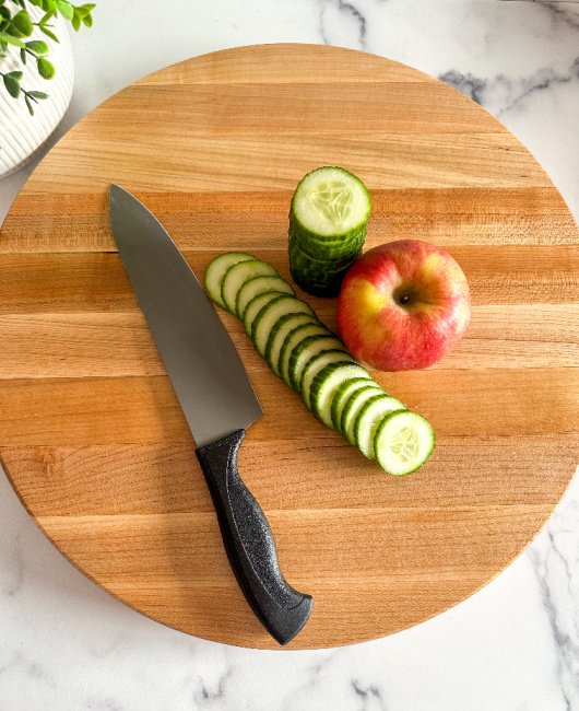 🙌Head Over To @DeliciouslySavv To Learn How You Can Cut, Chop & Slice 🔪 Like A Pro On The John Boos & Co. Maple 1-1/2' Round Cutting Board! @johnboosco #JohnBoos AD #2024SMGNDadsandGradsGiftGuide🎁 Enter Today & Good Luck 👉deliciouslysavvy.com/cut-chop-slice… via @deliciouslysavv