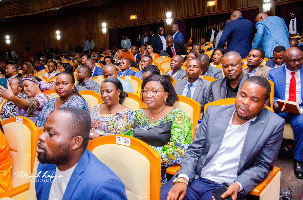 BilamboPat30382's tweet photo. La présidente de la Ligue de femme de l'AFDC-A #Pépito #Mpata, du parti chère de l'honorable sénateur #Bahati #Lukwebo, apporte son soutien à la #Questeur #Polipoli lors de L'#élection du bureau #définitif à l'#Assemblée #Nationale https://t.co/puYRS2LeYa