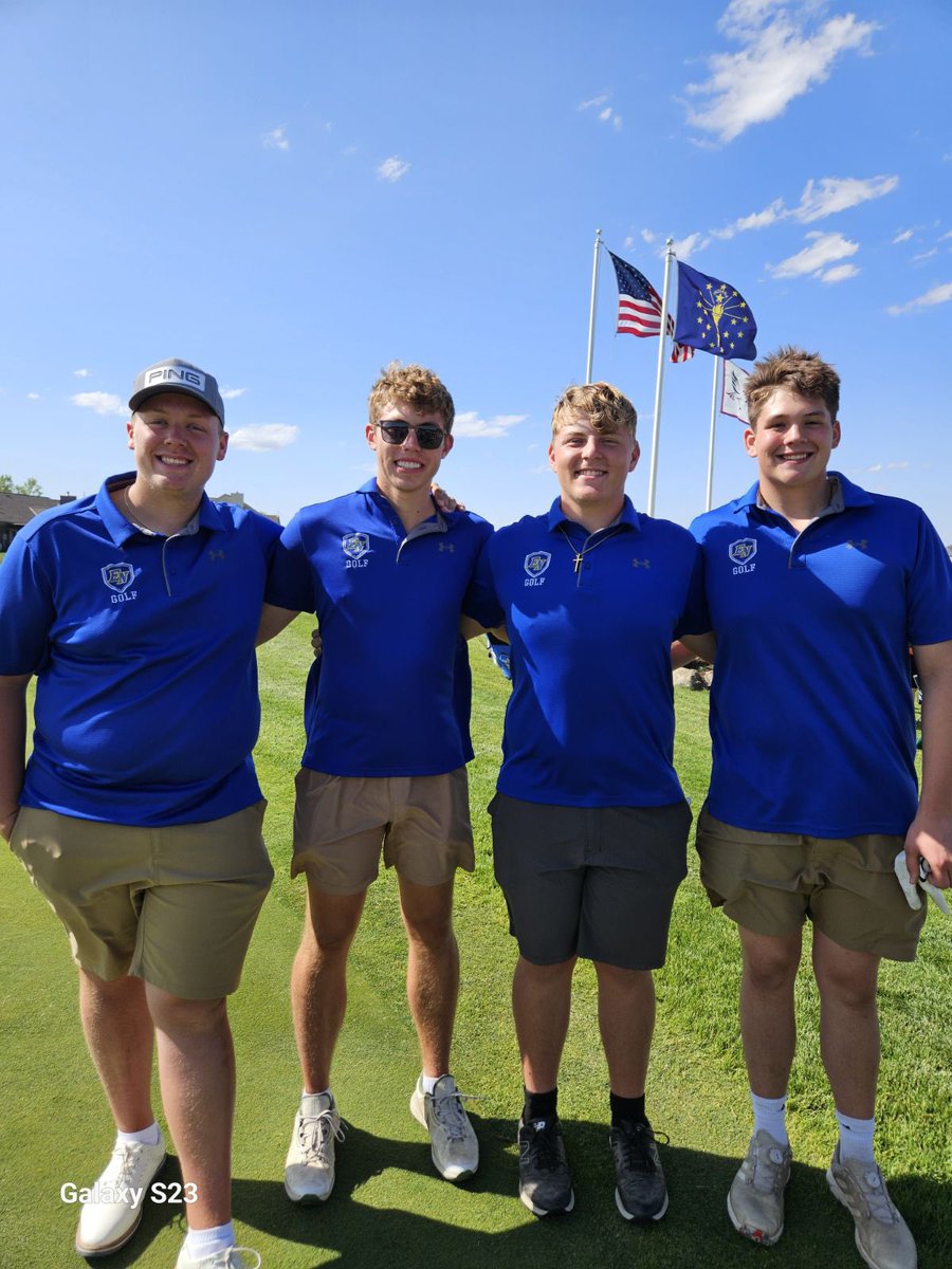 BoysGirlsEnhs's tweet photo. SENIOR KNIGHT!! These are always bittersweet as a coach. I am so proud of these young men, but I’m going to miss them! They represent East Noble in all the best ways possible! https://t.co/AQiHgMglHi