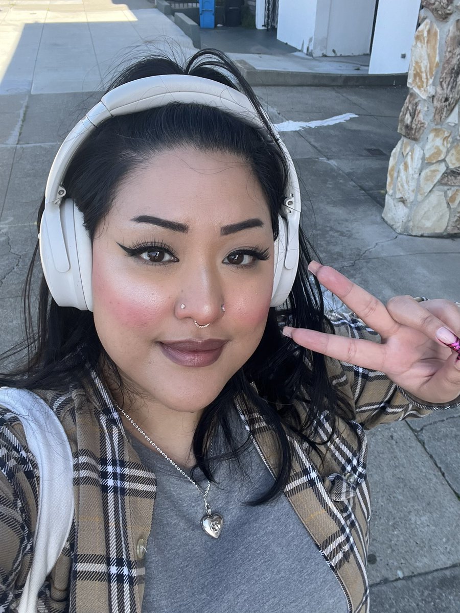 Mayari ୨୧ ᜋᜌᜇᜒ’s pics and videos