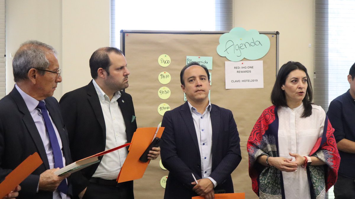GIZEcuador's tweet photo. #CiudadesResilientes l Autoridades municipales se reunieron en un taller organizado por @GIZEcuador para fortalecer la gestión por resultados y fomentar un desarrollo urbano más resiliente. 🏠🌍

#HaciaUnEcuadorSostenible 🇪🇨 https://t.co/GF3oD8KlGB