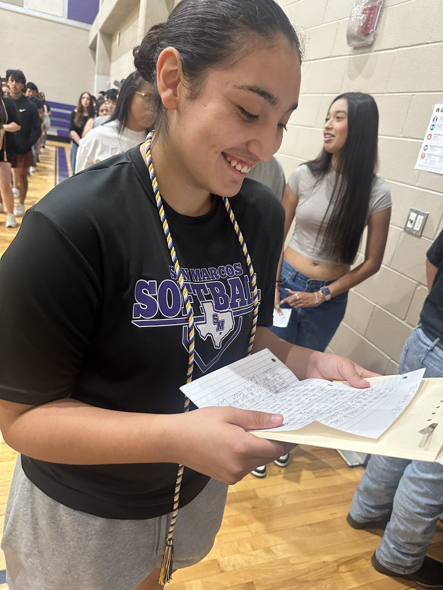 AVID_SMHS's tweet photo. Seniors reading their Letter to self from the first week of school! Going to miss this group of kiddos!!! 💜 @AVID4College @SMHS_SMCISD #graduationpractice https://t.co/0U3q1NQSiz