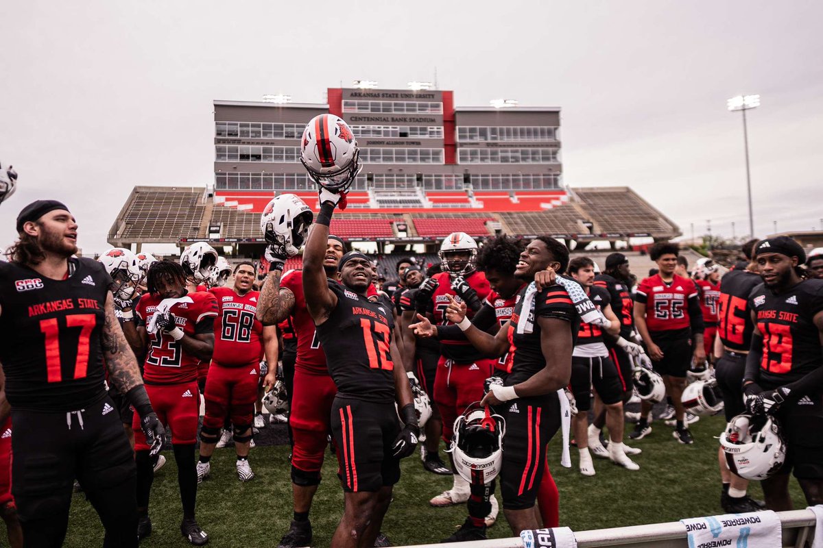 After a great conversation with @CoachReynolds81 @CoachLovings I am blessed to receive a offer from Arkansas State University ❤️✊🏾